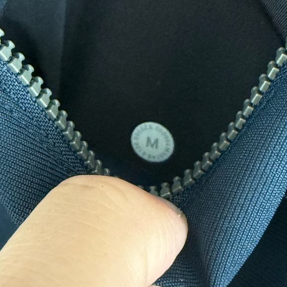 Lululemon Athletica Men's Dark Blue Joggers - Picture 4 of 4